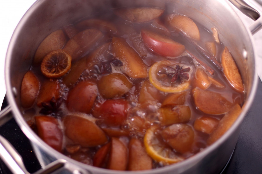 Simmering fruit and spices